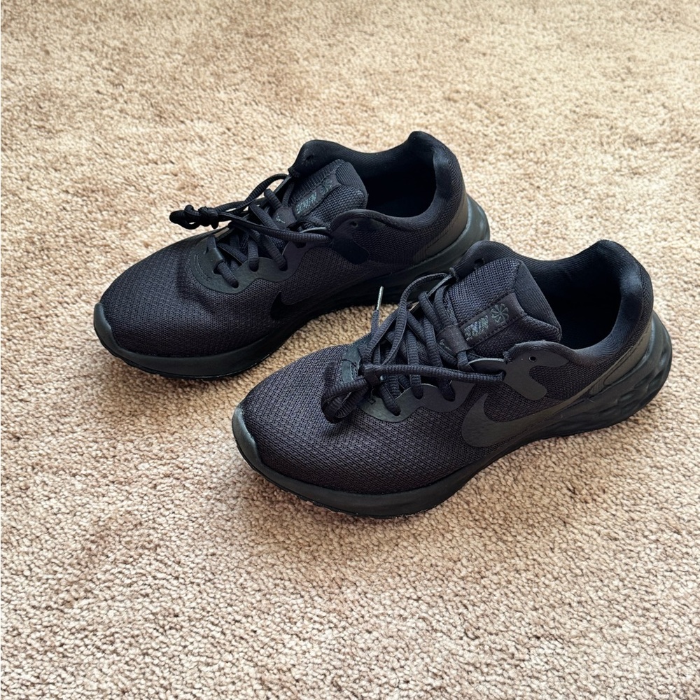 Nike Revolution 6 Running Sneakers